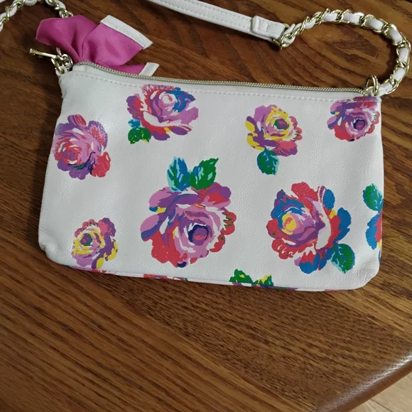 BETSEY JOHNSON Floral Crossbody Bag with Pink Bow - Picture 2 of 5